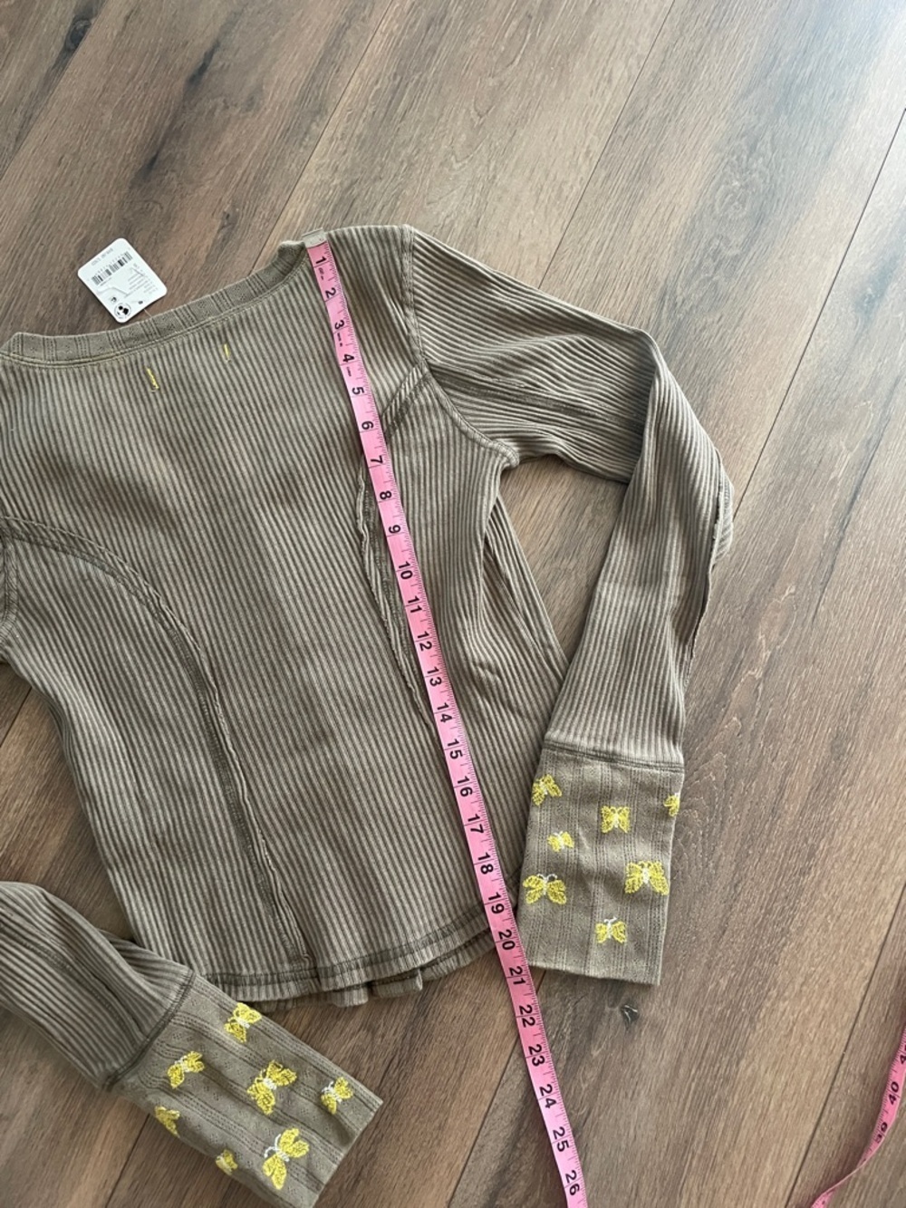 Free People Daria Cuff Cardi- Size Small - Picture 7 of 7